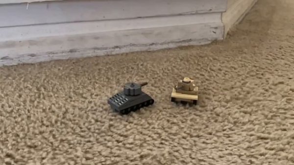 Lego Micro tank battle 5