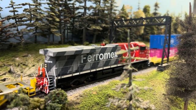 Scaletrains Ferromex intermodal train HO scale смотреть онлайн