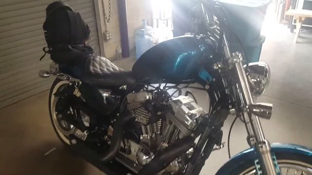 Harley davidson sportster 72 with 3.5 gallon drag specialties legacy gas tank. смотреть онлайн