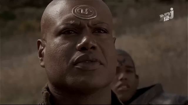 Stargate SG-1 : L'Oeil de Pierre / Thor's Chariot HD смотреть онлайн