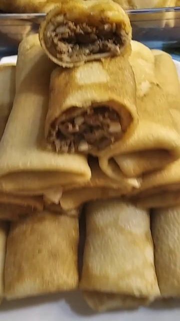 Невероятно вкусные блинчики с творогом и с мясом!!!#shorts смотреть онлайн