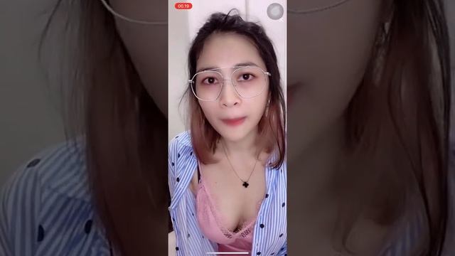 VIRAL !!! Live TT Cuma Pakai Tanktop Part3