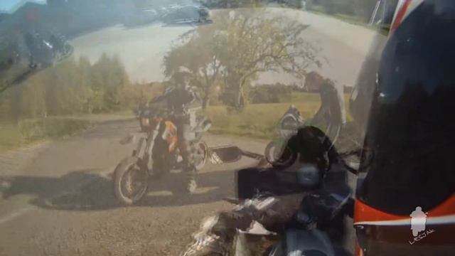 Kawaski ZX6R Aprilia MX125 and Yamaha YZF R125 смотреть онлайн