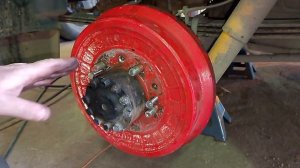 УАЗ Патриот.  Замена сальника ступицы заднего колеса.