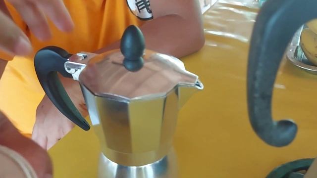 HOW TO MAKE ITALIAN COFFEE | LAVECCHIA SPIAGIA | Denchir Vlog смотреть онлайн