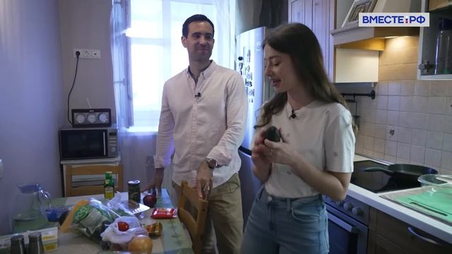 "Когда американцы приезжают в Россию, это для них огромный шок", - Саша Йост из США/Не иностранец смотреть онлайн