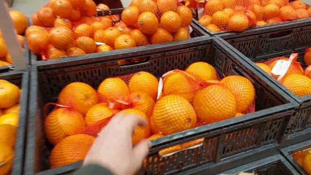 Какие цены на фрукты и овощи в Москве? Май 2024 смотреть онлайн