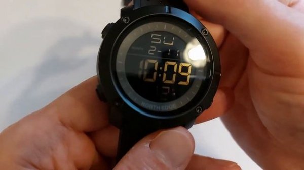 "TANK WATCH" - Affordable Military Watch from NORTH EDGE  #watches #watchreviews #watchescollection