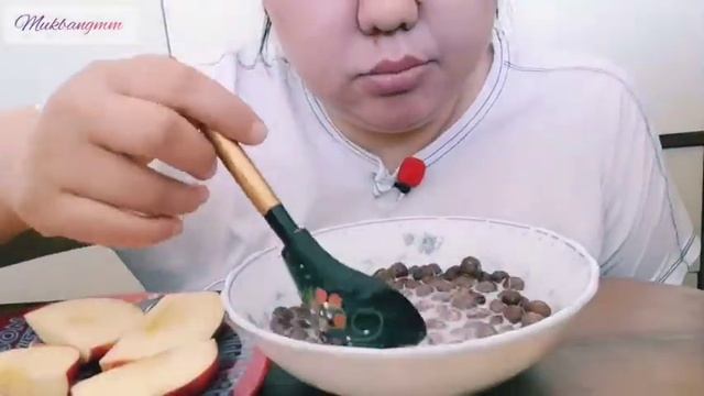 МУКБАНГ / ТИШИНА И СПОКОЙСТВИЯ смотреть онлайн