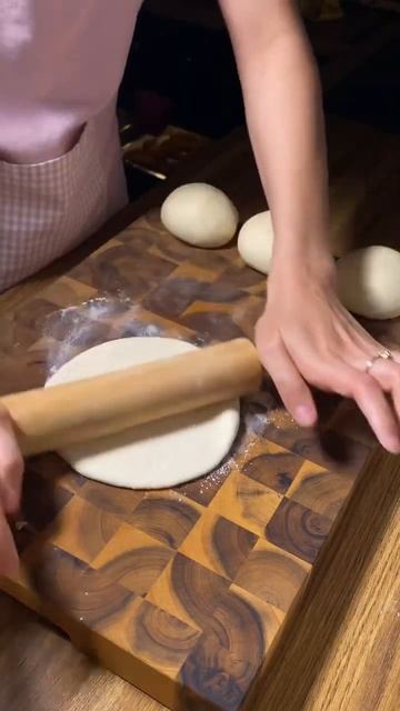Закрытый бургер ##рецепт #food #cooking #recipe #burger #viralshorts #shorts смотреть онлайн