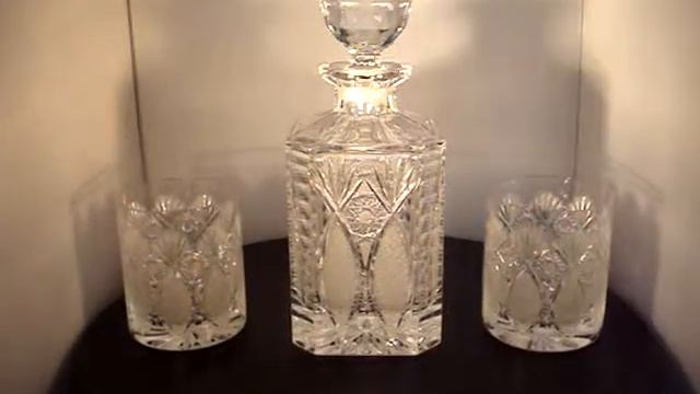 Bohemia crystal whisky decanter with glasses in MT decor смотреть онлайн