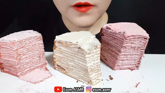 ASMR CREPE CAKE (STRAWBERRY TIRAMISU RED VELVET) 크레이프 케이크 (딸기 티라미수 레드벨벳) 먹방 (EATING SOUNDS) MUKBANG смотреть онлайн