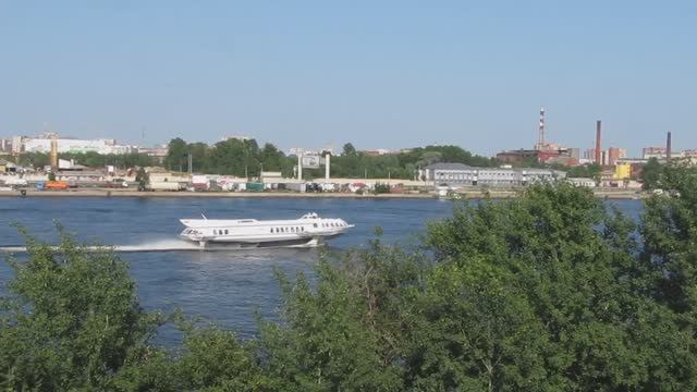 Нева. "Метеор" за Финляндским мостом смотреть онлайн