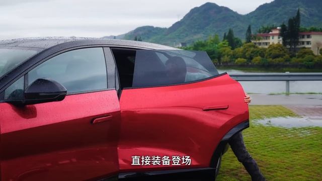 路特斯eletre，超跑SUV，百万级，中国造，香！【YYP车评】 смотреть онлайн