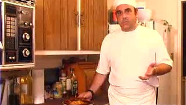 How to Prepare Traditional German Recipes : Serving German Potato Pancakes смотреть онлайн