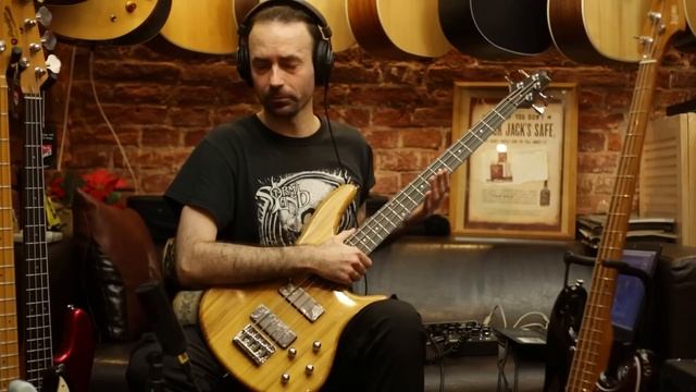 Luxars JB30 и Smiger G B3 Бас гитара бюджетная Китай Обзор смотреть онлайн