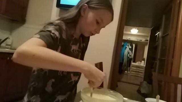 Блинчики для мамы. Часть 1 (готовка) - Биография - Весёлые приключения | Выпуск 8 | ПРЕМЬЕРА 2022 смотреть онлайн