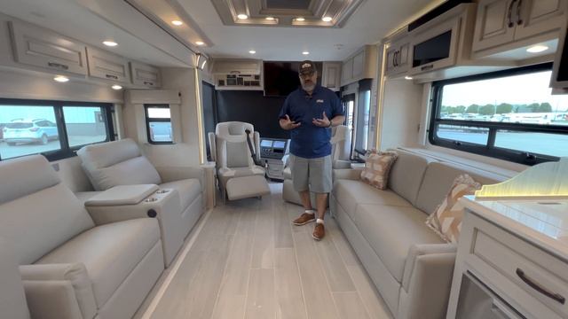 2023 Newmar Dutch Star 4328 (17N221287) смотреть онлайн