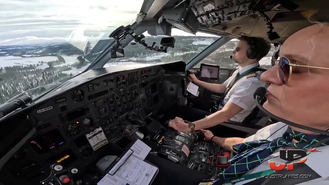 Wideroe Cockpit E190-E2 & Dash 8 Winter Ops Into 14 Airports