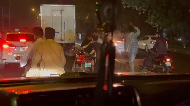 || Toyota Land Criuser Prado ||
| Crazy Driving 😱😱| And chasing Me Kia Sportage. смотреть онлайн