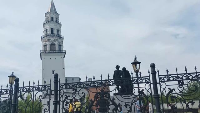 невьянск и невьнская башня. Свердловская область. Наклонная падающая башня Демидова