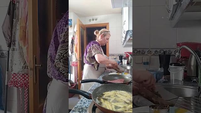 Carpaccio De Ternera Y Patatas Con Salsa Brava 🥩🥖🥔