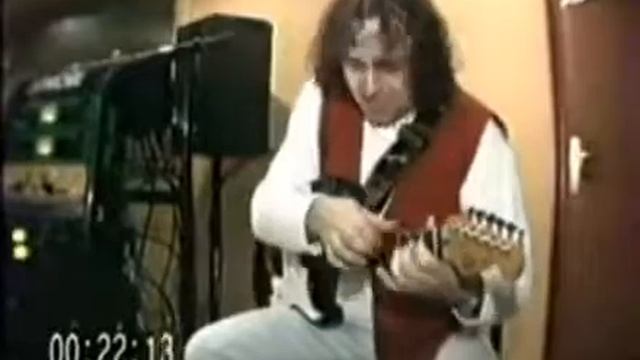 Zinchuk - Bumblebee (24 seconds).flv смотреть онлайн