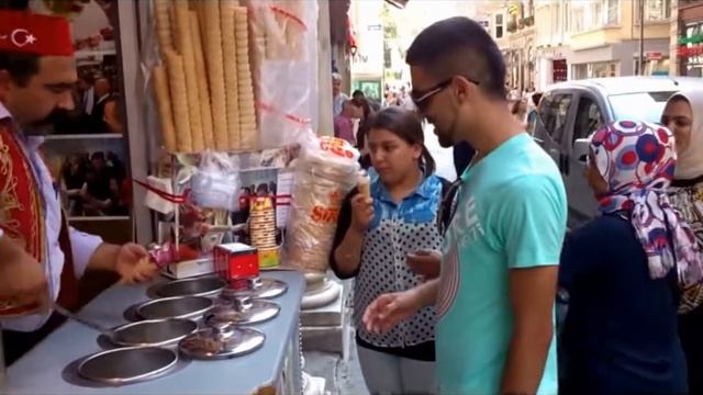 А Вы любите мороженное? Как привлечь клиента - позитивом конечно!!! смотреть онлайн