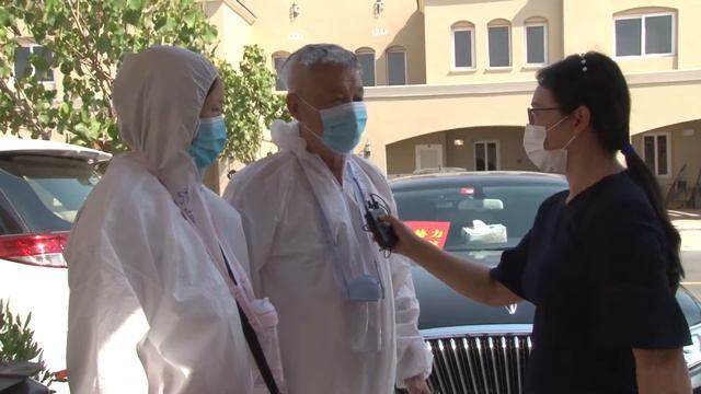 迪拜壹路集团红旗车队护送中国同胞赶赴机场 смотреть онлайн