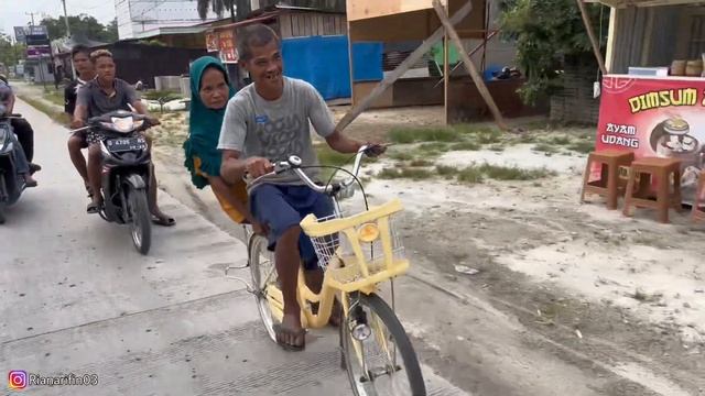 Diner Pertama Kali! Wak Miskun Dan Mamak Iwan Sangat Romantis смотреть онлайн
