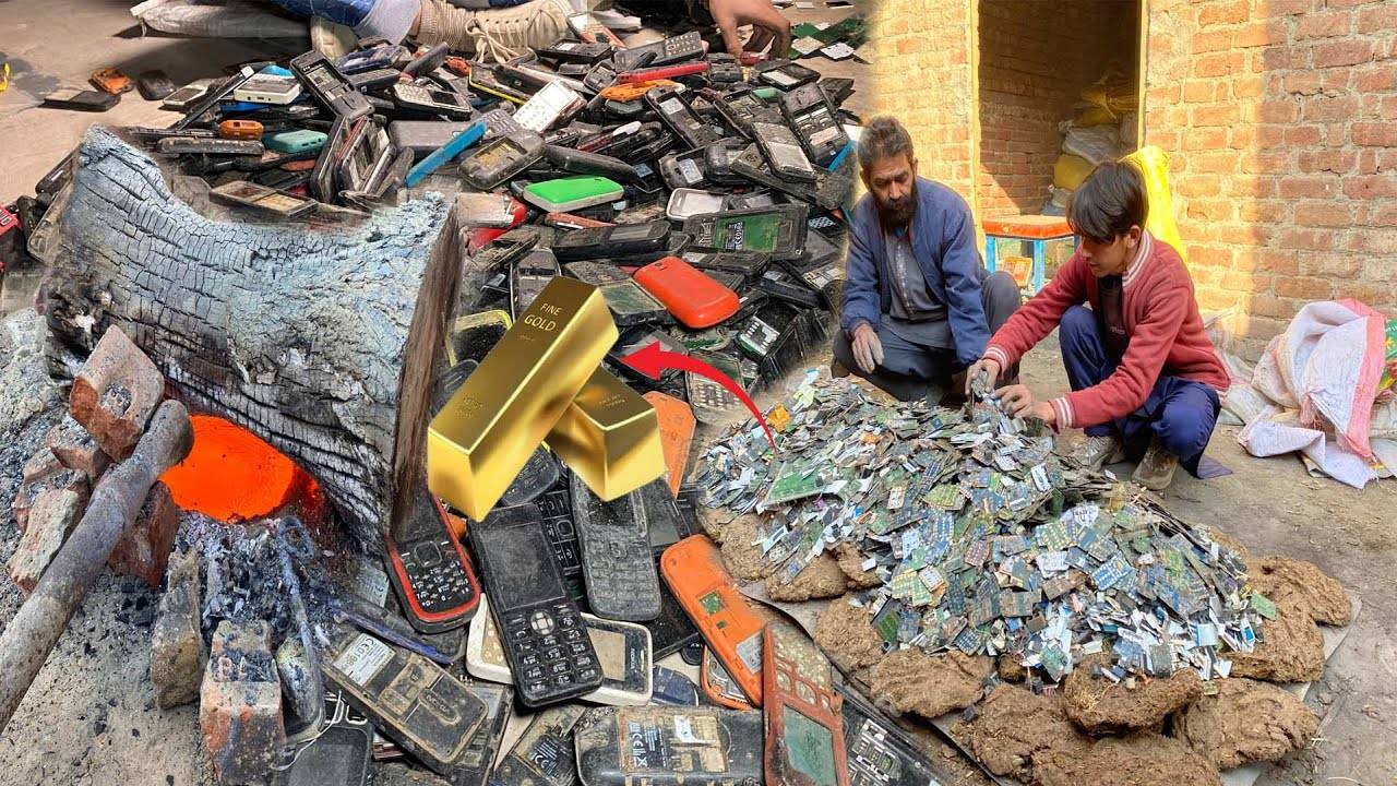 Потрясающая находка! Чистое золото 24 карат, извлеченное из старых мобильных телефонов смотреть онлайн