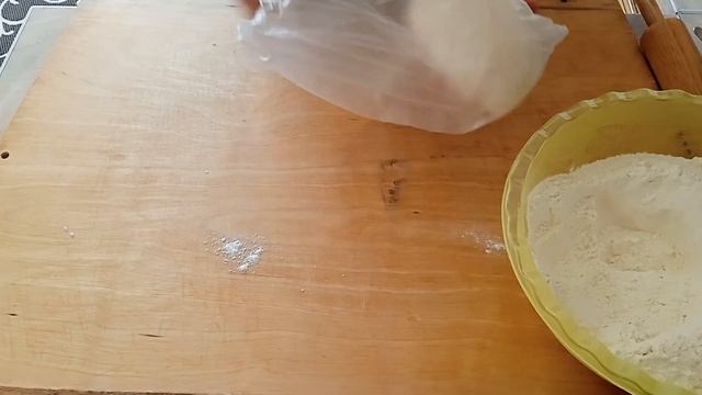 ВАРЕНИКИ з КВАШЕНОЮ КАПУСТОЮ та КАРТОПЛЕЮ /ТІСТО на КИП'ЯТКУ/РЕЦЕПТ ТІСТА для ЗАМОРОЗКИ/DUMPLINGS. смотреть онлайн