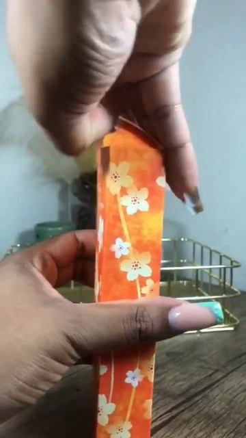 Green Tea Nectarine Blossom will be perfect for the Summer 🍑 #summerfragrances #elizabetharden смотреть онлайн
