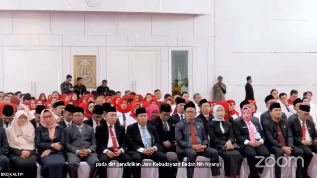 Pelantikan Pejabat Administrator, Pengawas dan Pejabat Fungsional PPPK dilingkungan Pemprov. Kaltim смотреть онлайн