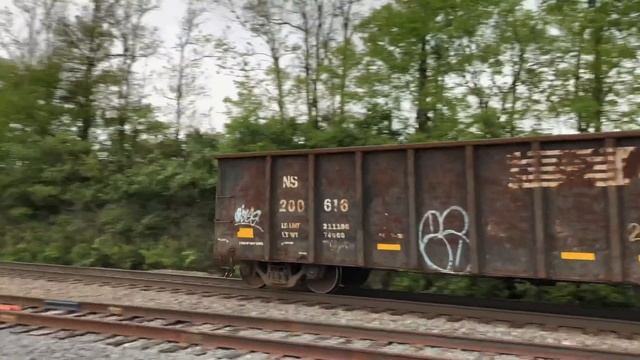 Train Speeds Clocked With Radar Gizmo! Train Crosses Trestle Union Pacific Locomotives & DPU Bookin смотреть онлайн