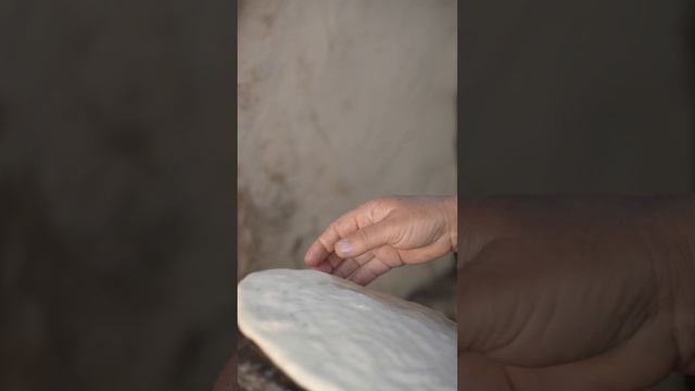 1 KUN | ISSIQ NON | Tandirda pishgan issiq MAZALI NON смотреть онлайн