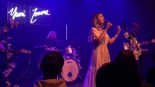 Yumi Zouma - In Camera (Live @ Melkweg, Amsterdam on March 27, 2022) смотреть онлайн