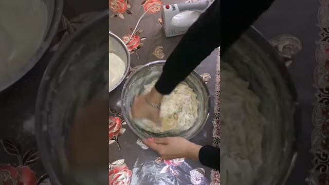 ПРЯНИКИ В СНЕЖНОЙ ГЛАЗУРИ.