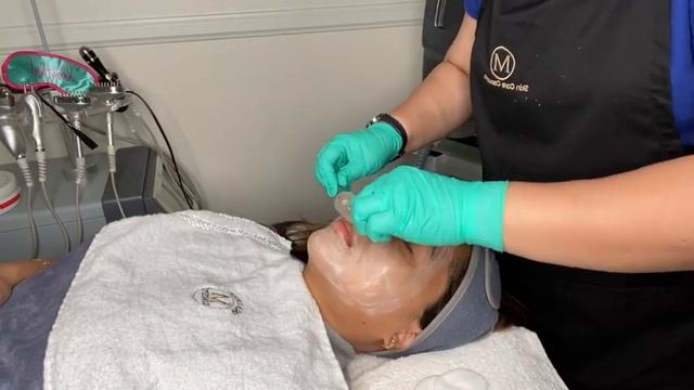 MV Carbon Laser Peel Facial - Rejuvenate, Exfoliate, and Tighten Skin! смотреть онлайн