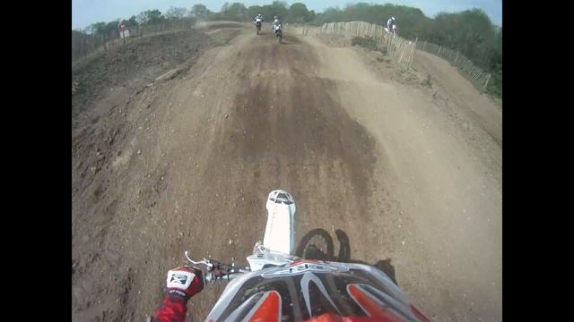 GoPro HD Laps of besthorpe on my crf250 (07/05/11) смотреть онлайн
