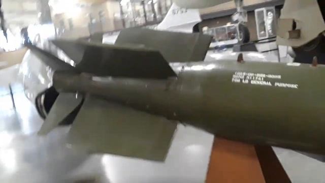 Laser-Guided Bomb смотреть онлайн