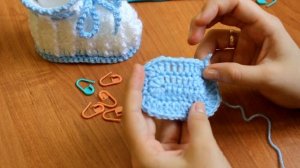 ТЕПЛЫЕ ПИНЕТКИ КРЮЧКОМ ( 1 часть )  with subtitles