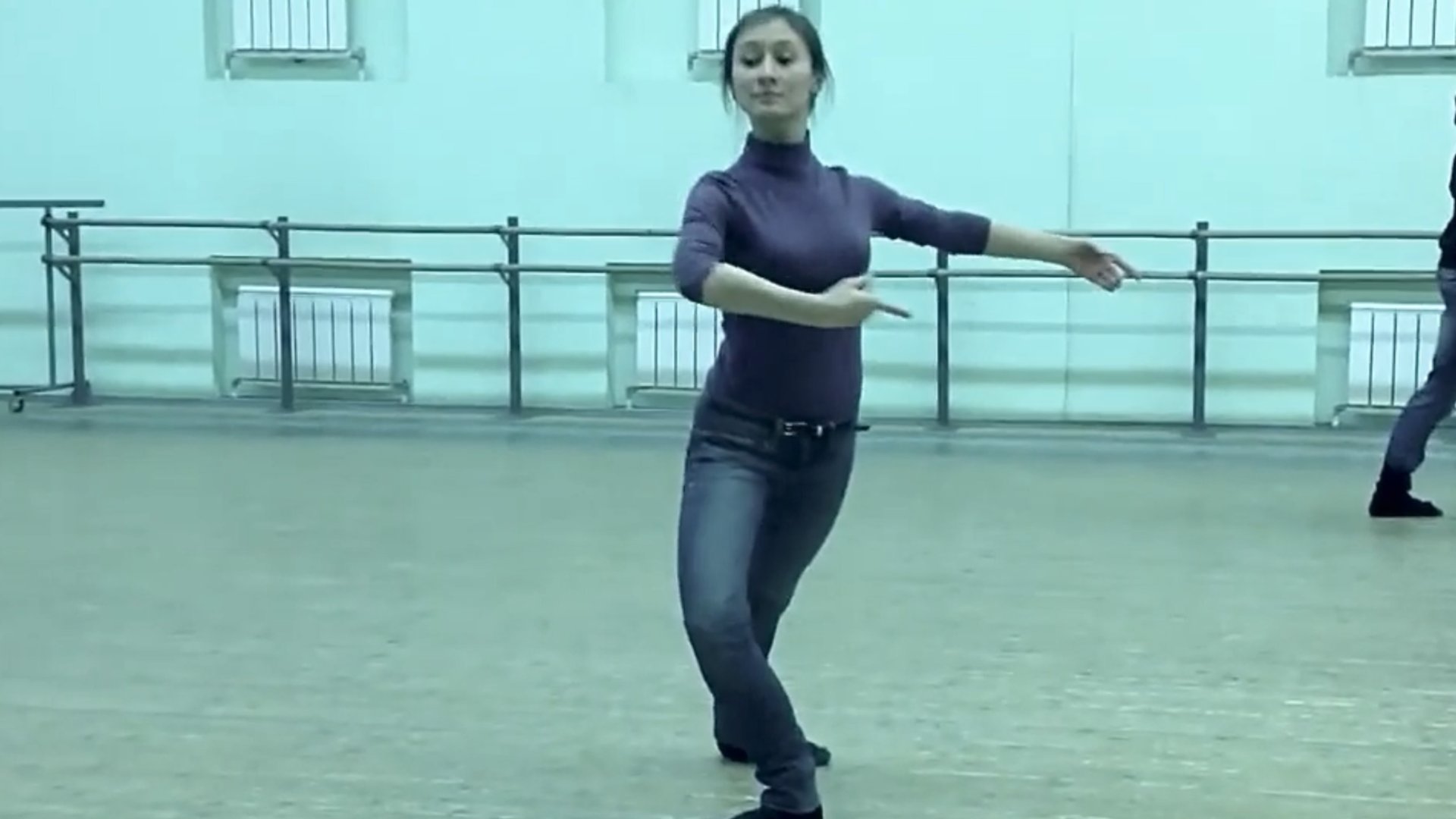 КЛАССИЧЕСКИЙ ТАНЕЦ-КОМБИНАЦИЯ-ТУРЫ АН ДЕОР И АН ДЕДАН С ОКОНЧАНИЕМ В МАЛЫЕ ПОЗЫ смотреть онлайн