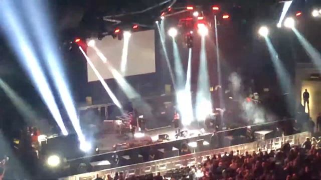 Poppy - BLOODMONEY live 11/12/22 Seattle WA Climate Pledge Arena смотреть онлайн