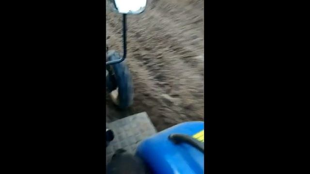 Донг Фенг 244 и польский плуг BOMET смотреть онлайн