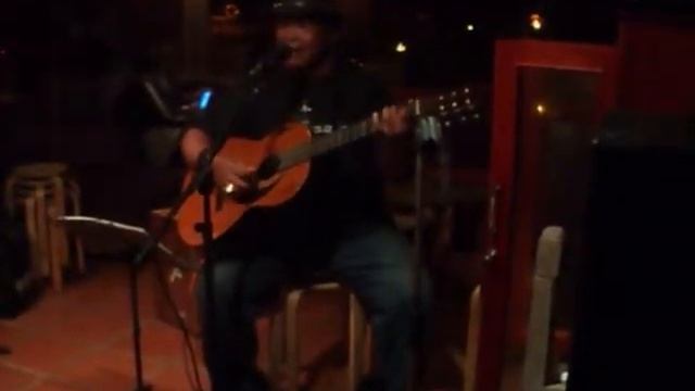 Lud Mendoza covered Luch Solnza Solutova at Joe's Cafe Muine Vietnam смотреть онлайн