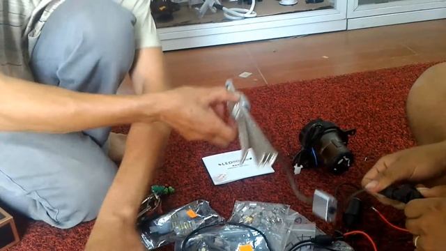Bóng đèn Led Headlight Cree XHP70 70W - 18000LM kết hợp đèn Bi gầm hai chế độ pha cos смотреть онлайн