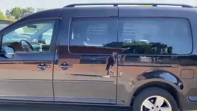 Volkswagen Caddy PKW Maxi Comfortline BMT Temp ALU смотреть онлайн