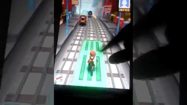 Играю в игры на планшете. смотреть онлайн