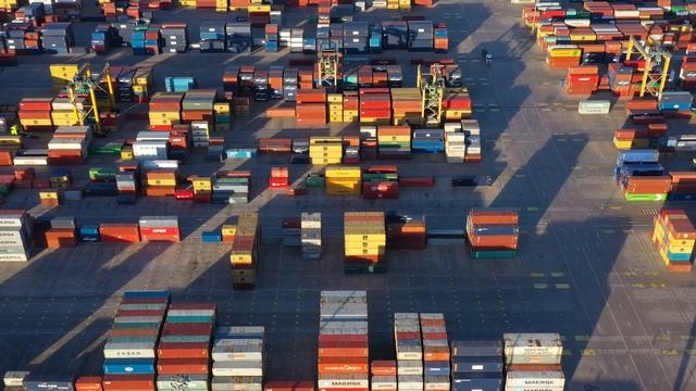 Why the World's Supply Chain is in Crisis смотреть онлайн